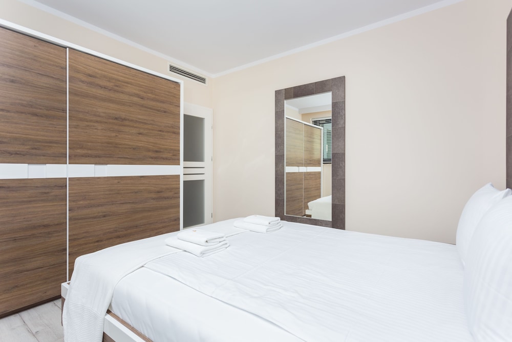 InPoint Smart Apartments 17/73