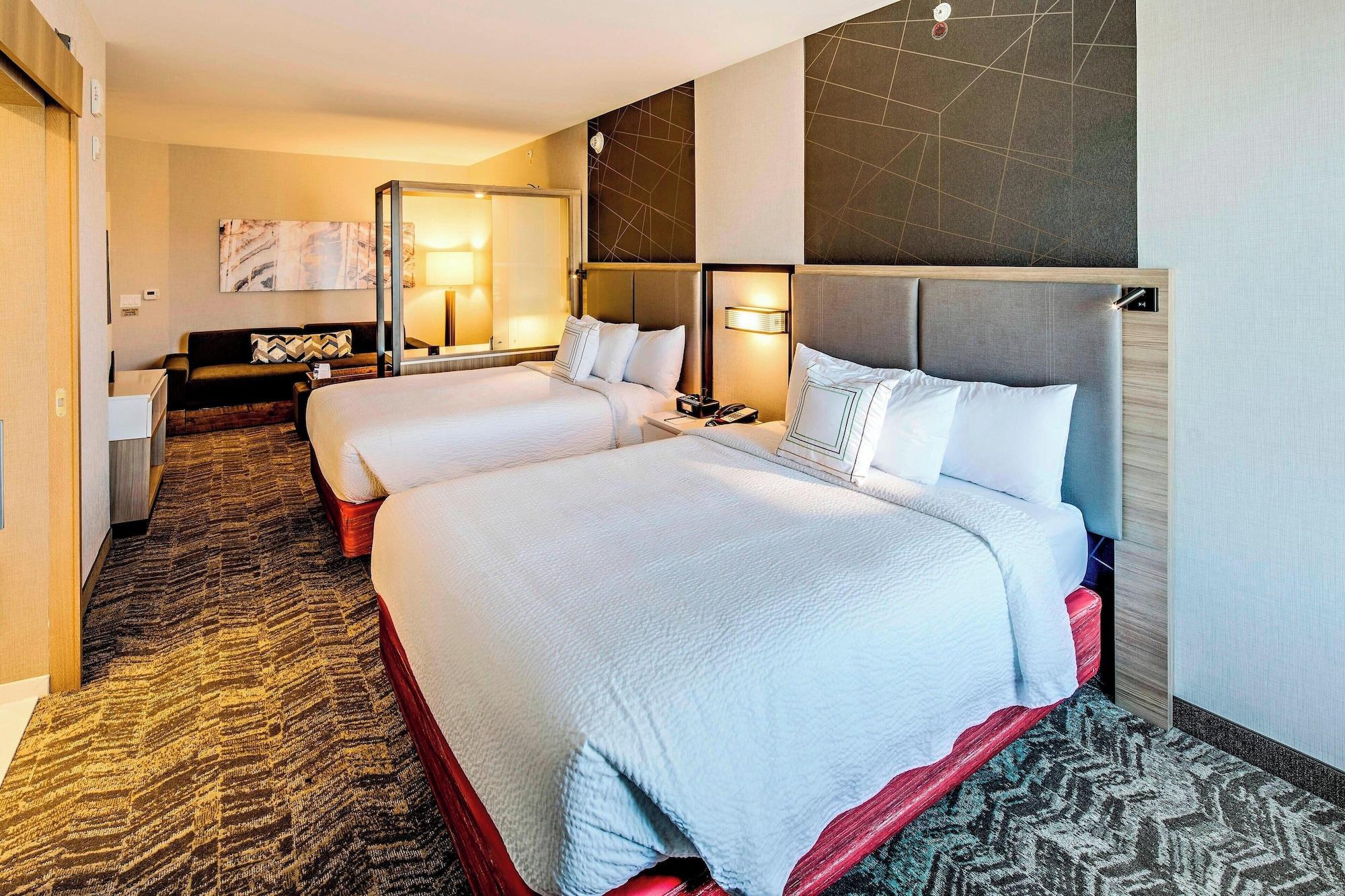 Suite, Multiple Beds