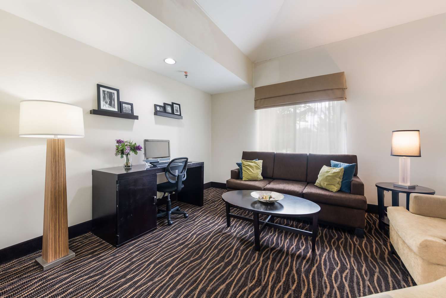 Studio6 Suites - Knoxville, TN - Downtown 31/35