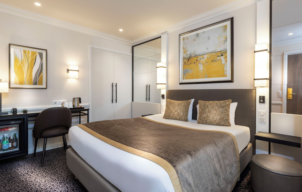 ROOM, SINGLE