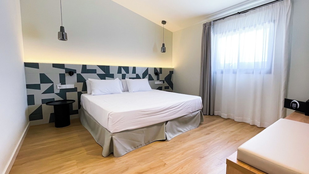 Hotel Santanyi Port 16/60