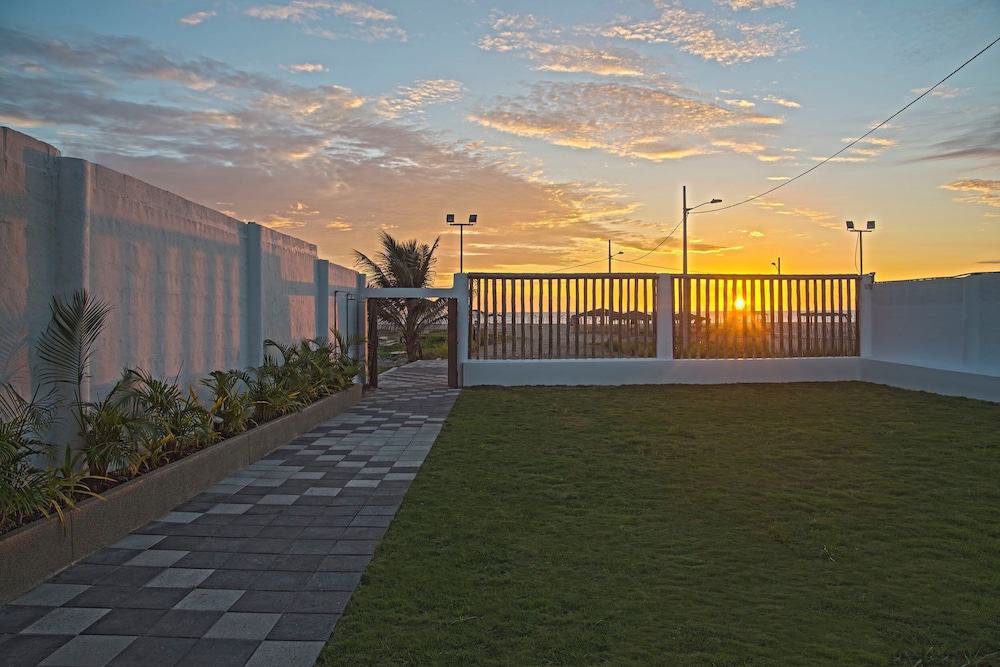 Hotel La Ria Playas 42/42