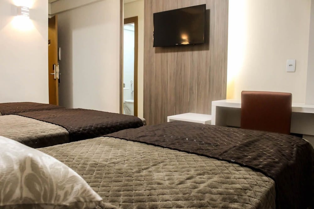Hotel Caju de Ouro 11/45