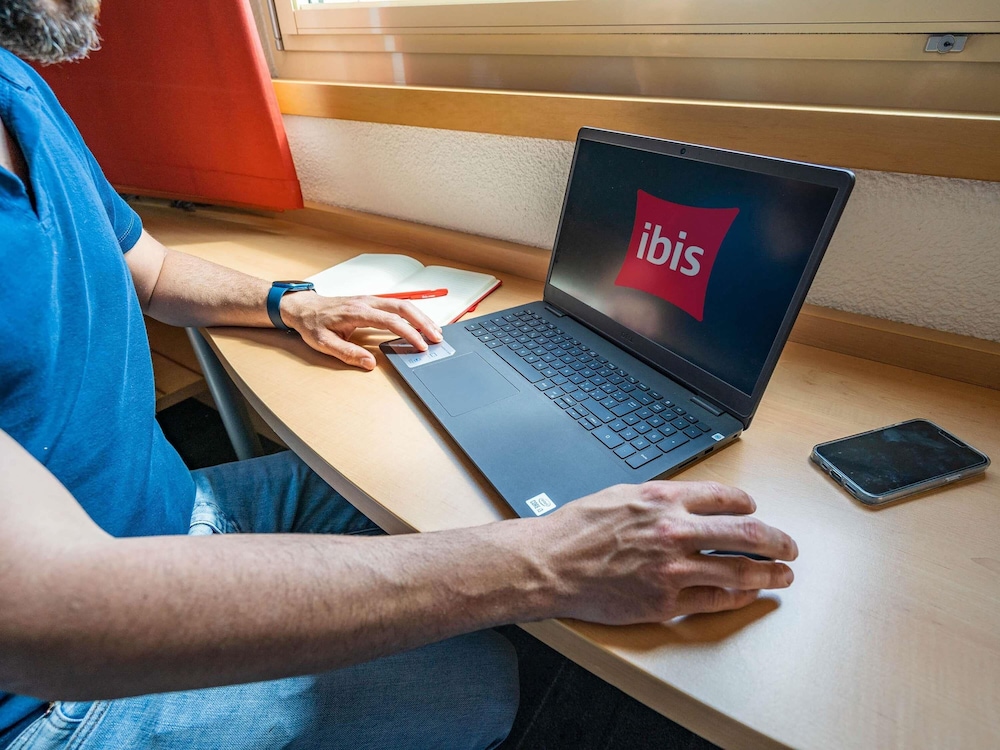 Ibis Como 59/64