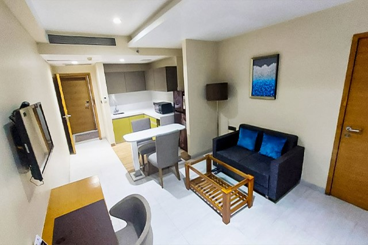 Hotel Suba Elite Vadodara 16/18