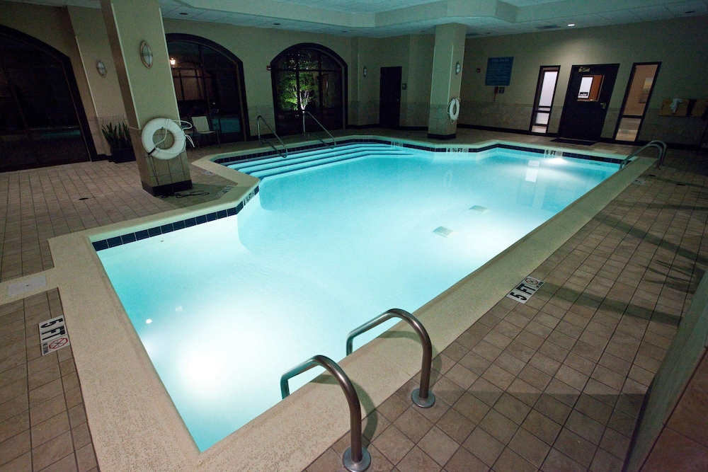 Embassy Suites Louisville East 9/73