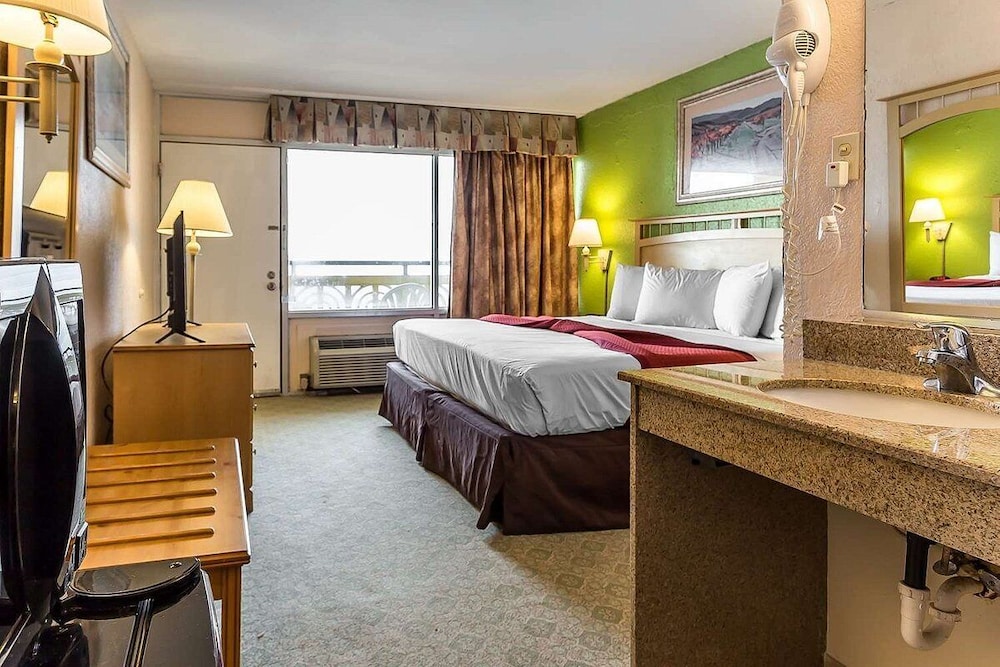 Ocean Star Hotel 11/11