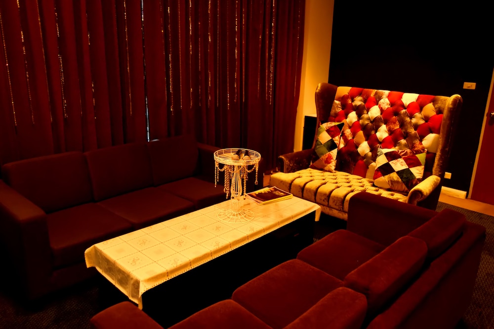 The Color Living Hotel Suvarnabhumi 28/34