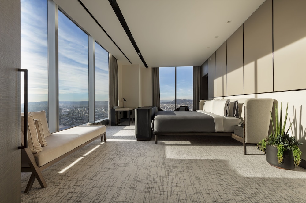 INTERCONTINENTAL LOS ANGELES DOWNTOWN 28/79