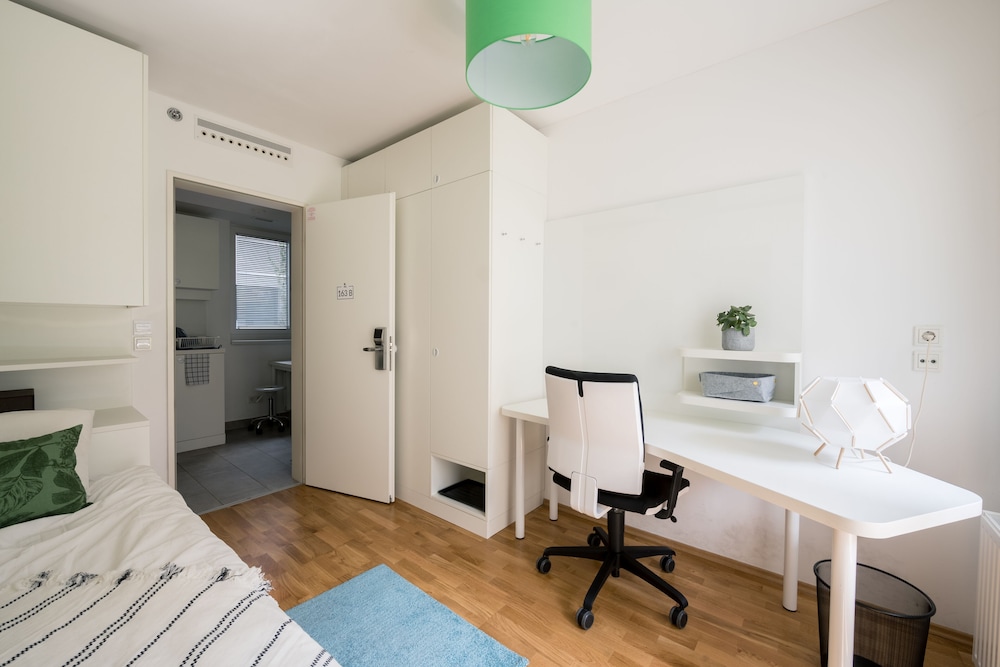 Deans Home Budapest 32/50