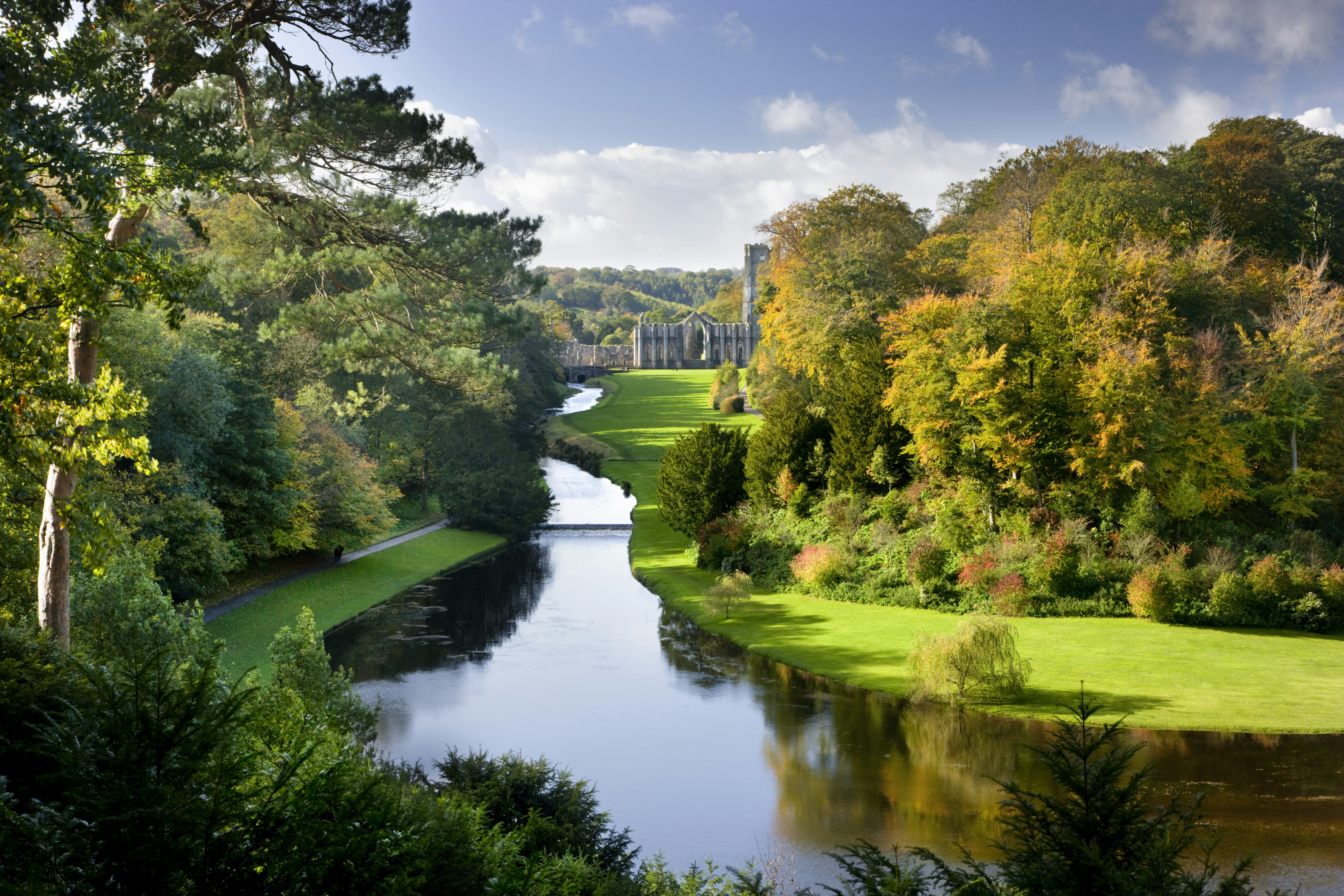 Grantley Hall 33/48