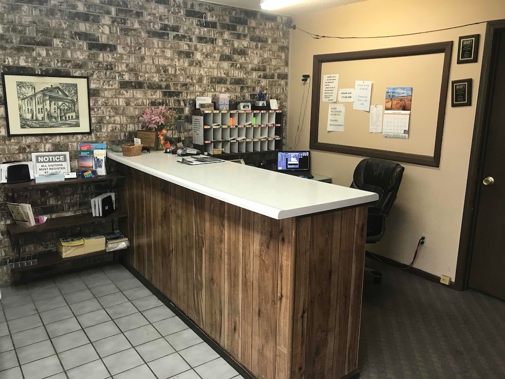 Budget Host Village Inn 2/22