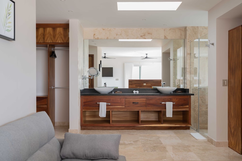 Valhalla Residence by Biwa 8/50