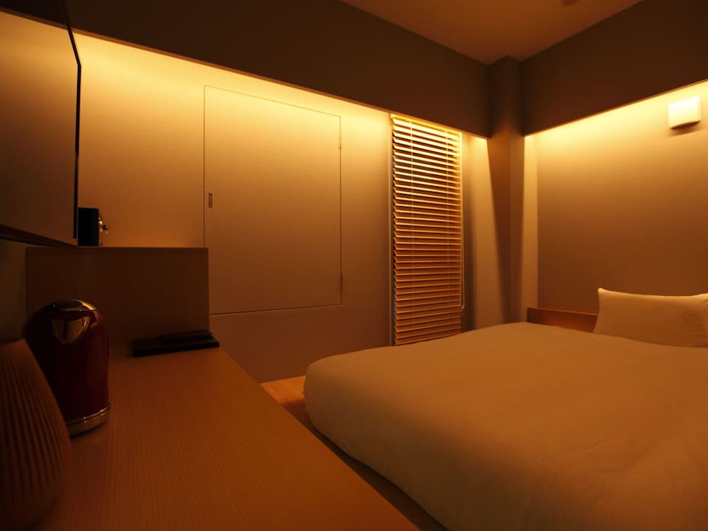 Amanek Ginza East 36/57