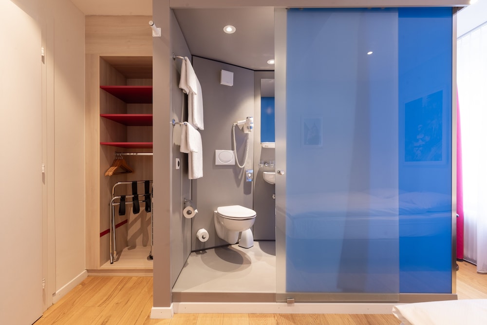 Fred Guest House Zurich Hauptbahnhof 49/50