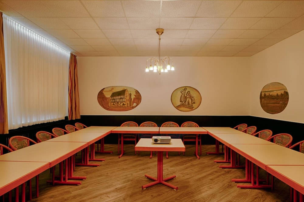 Trip Inn Hotel Zum Riesen 38/50