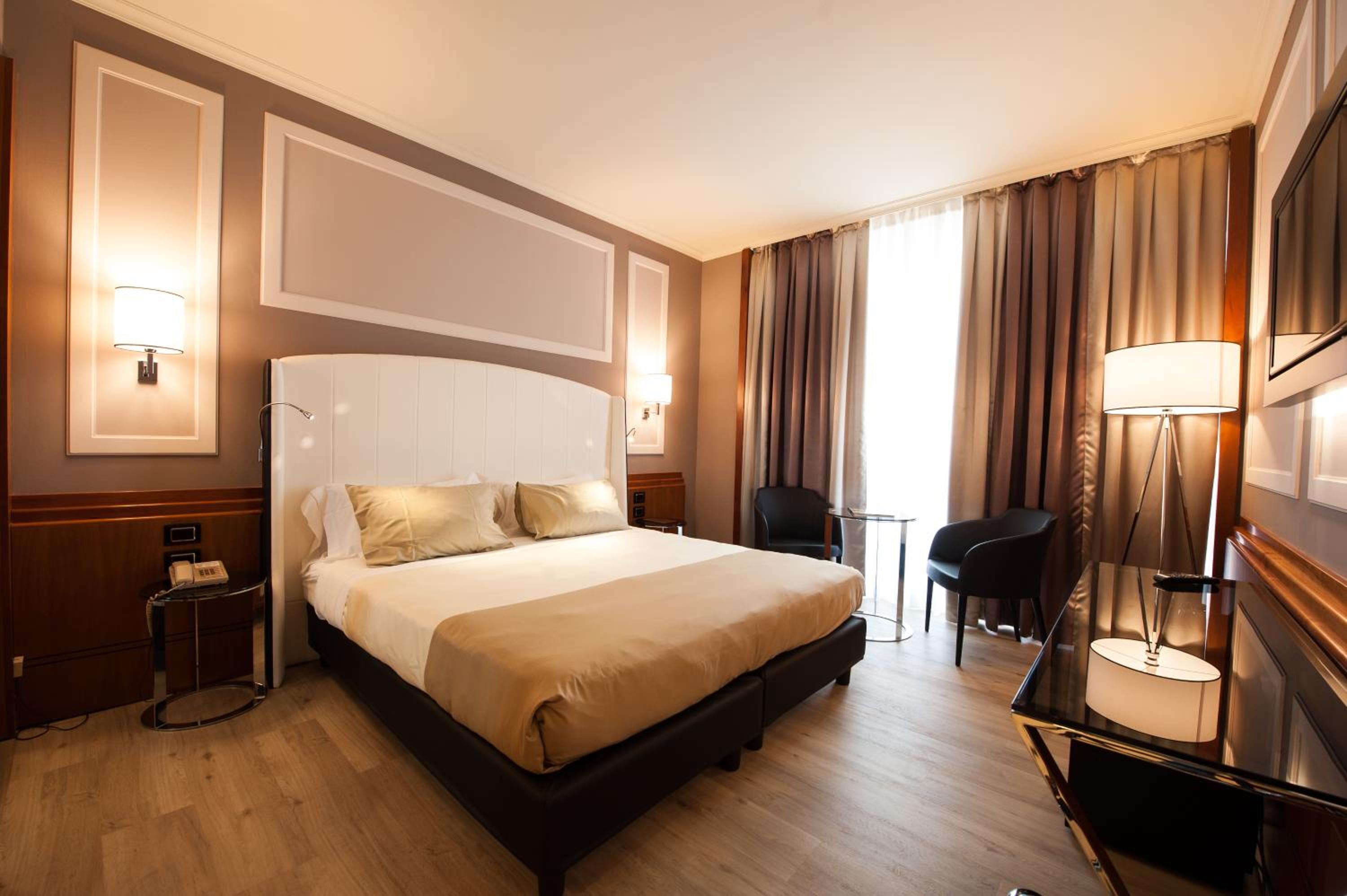 Room, Double Bed, Hotel Leon d Oro 4/7