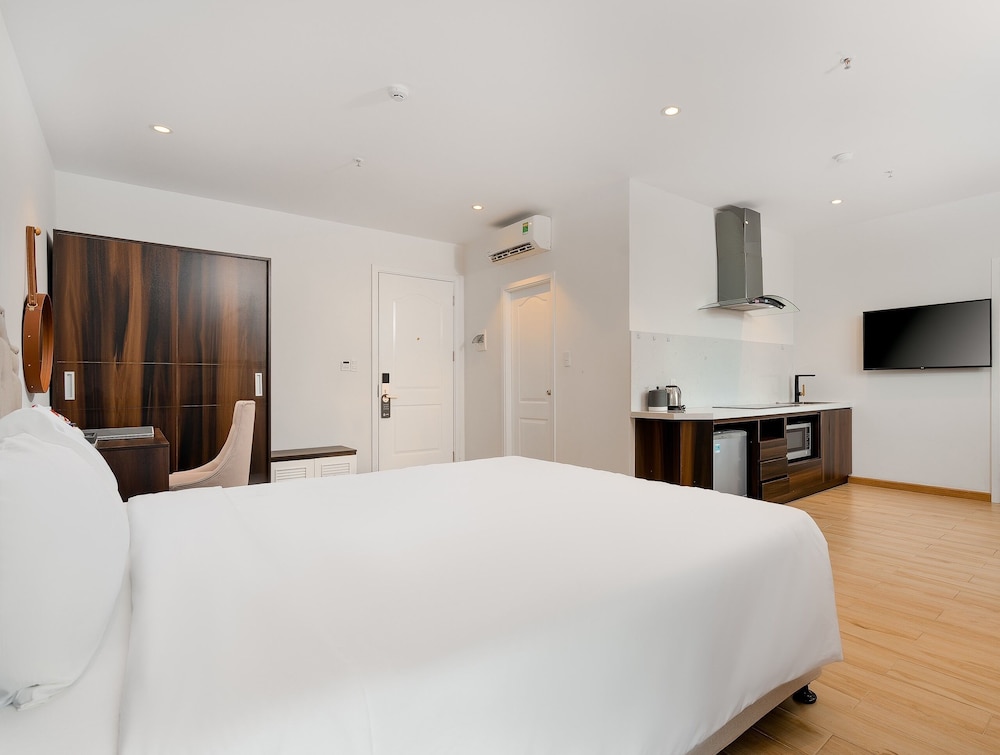 RHM Luxury Hotel And Suite 17/53
