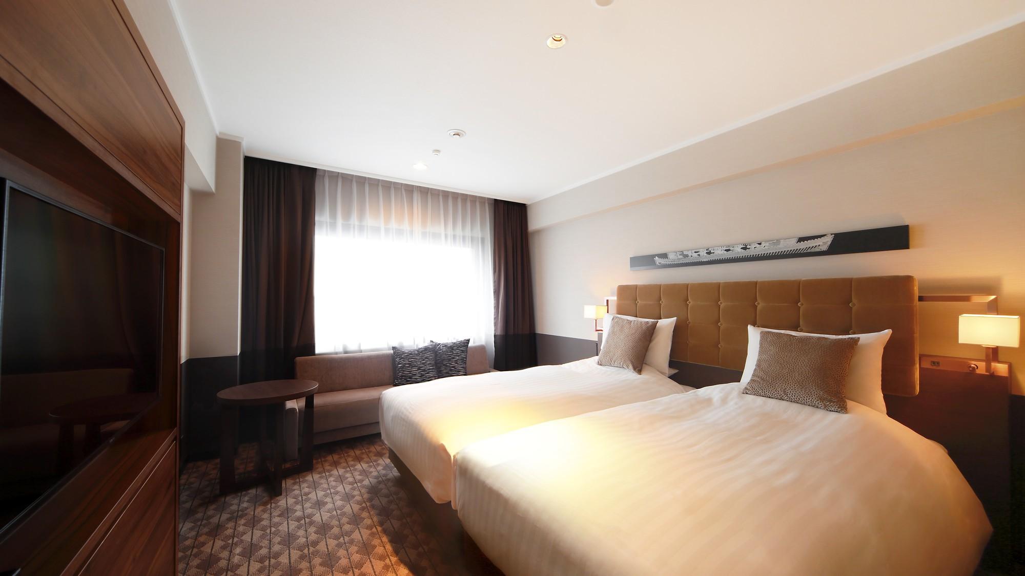 Century, Comfort, Twin Beds, Train View