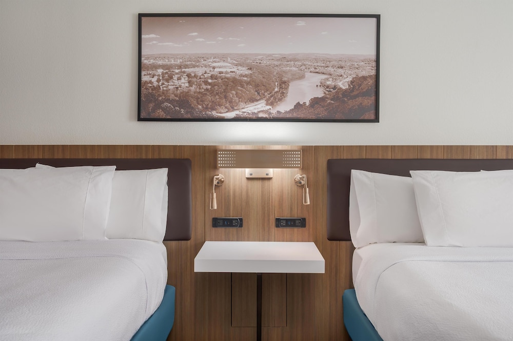 Evolution, 2 Queen Beds
