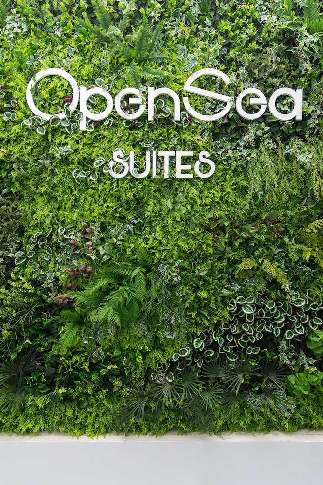 Open Sea Suites 39/47