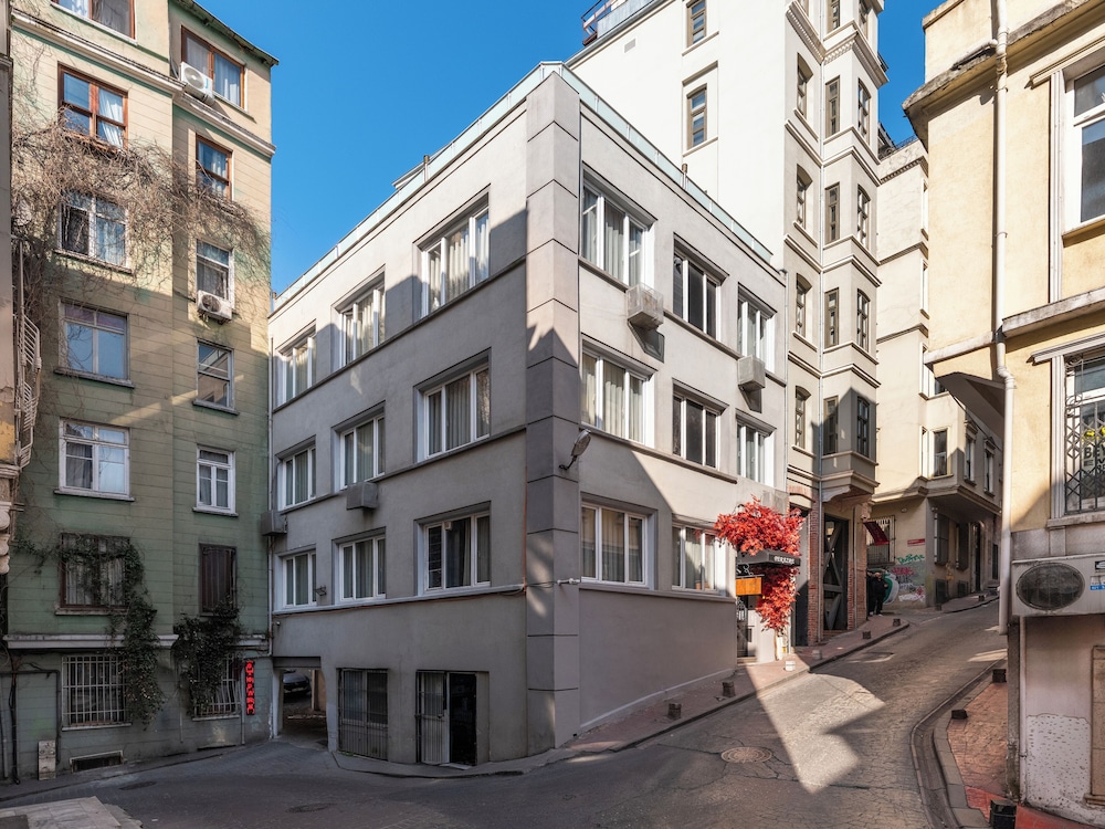 Azze Hotel 37/47