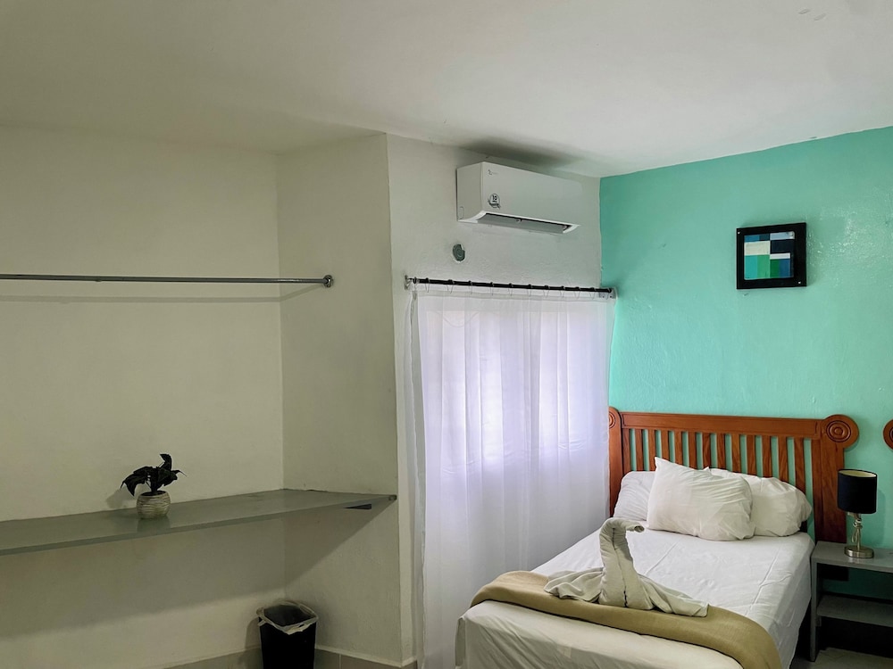 Hotel Chi Ibal Hu Cancun 13/33