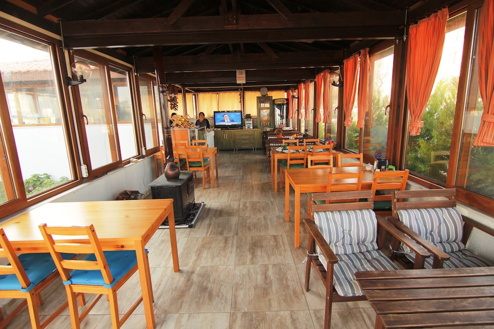 Karaburun Konak Hotel 38/50