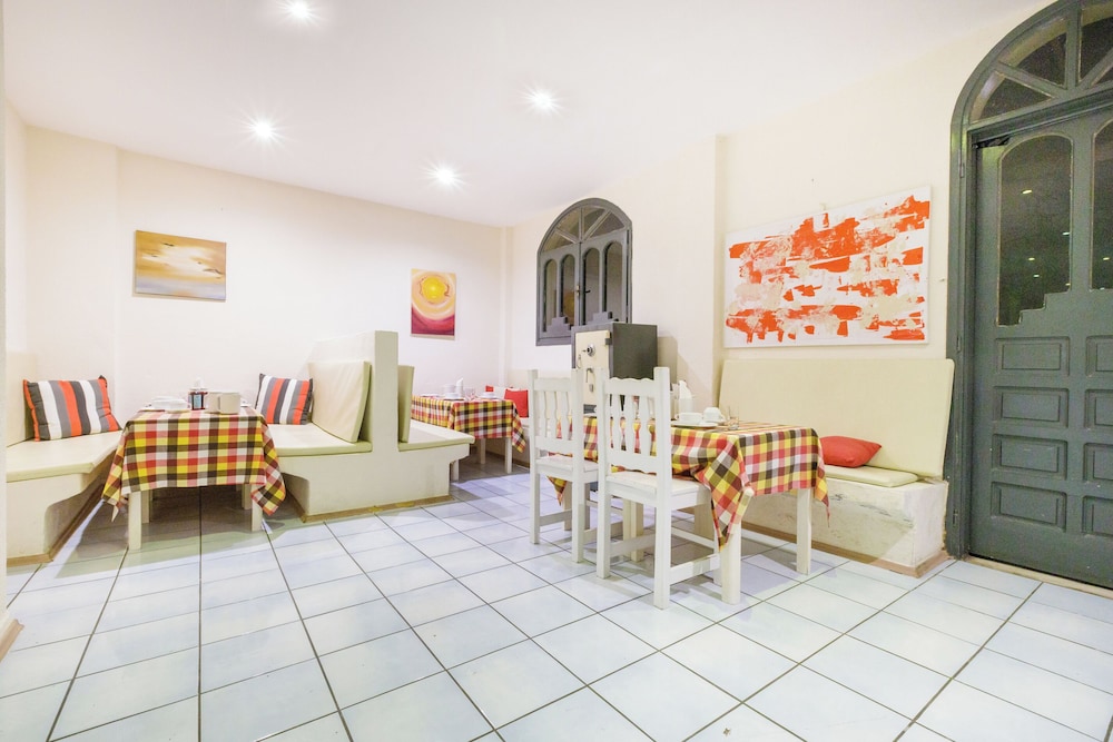 Hotel Mitzithras 33/37