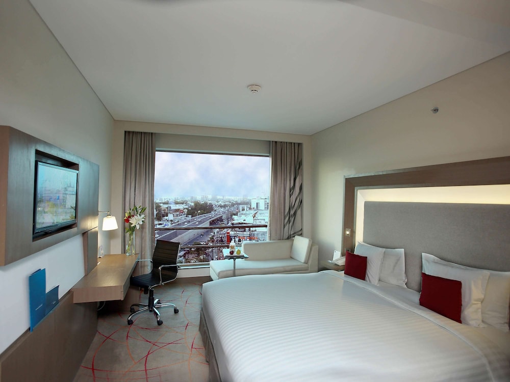 Novotel Ahmedabad 27/71