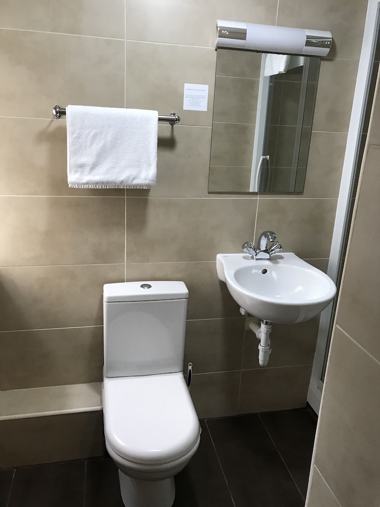 Warwick Lodge 21/24