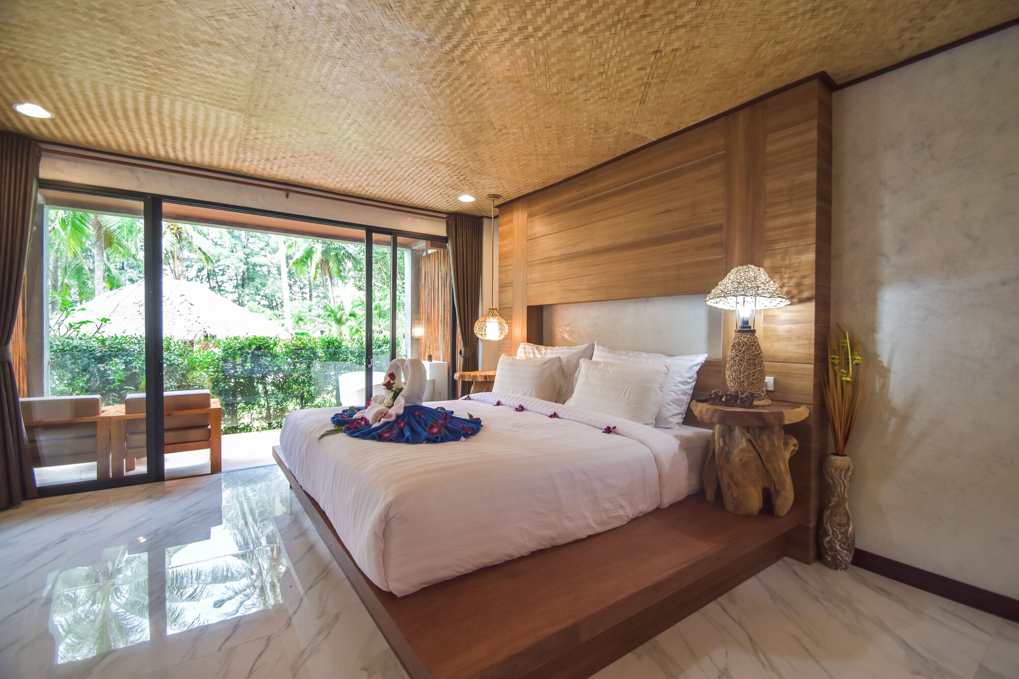 Pavilion, King Bed, Sea Side