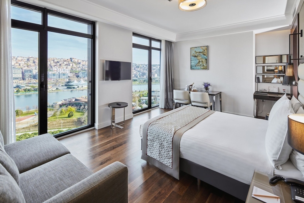 Movenpick Hotel Istanbul Golden Horn 43/89