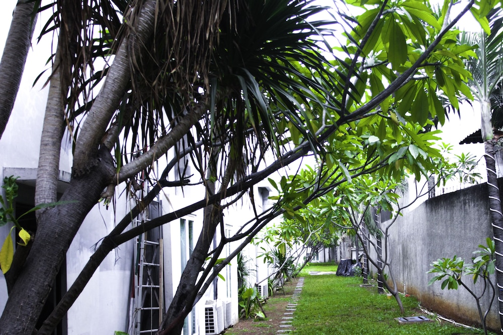 N2 Hotel Gunung Sahari 44/46