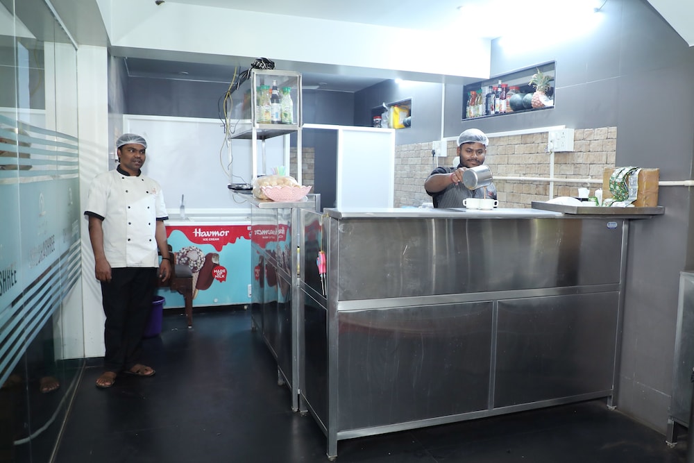 Vov Hotels Vijayapura Bijapur 1/42