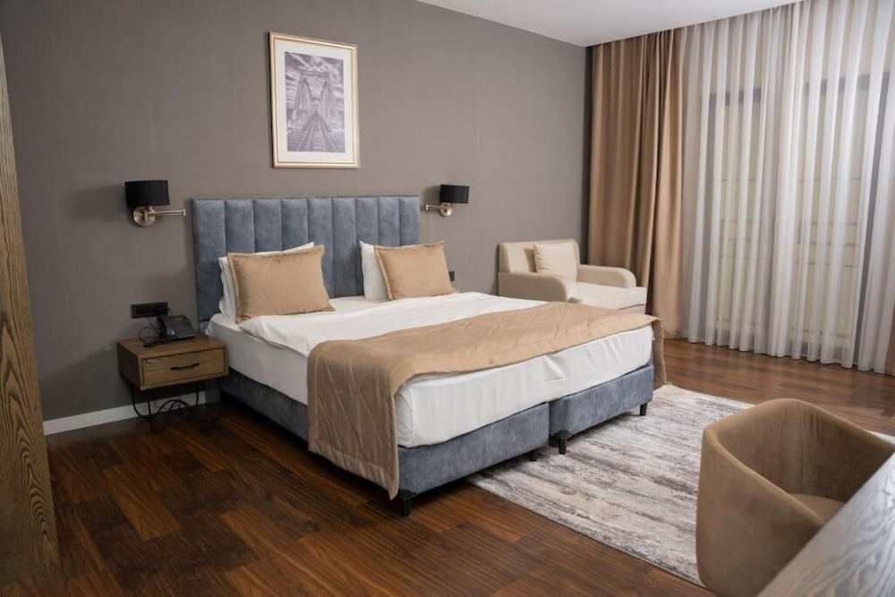 Port Rivoli Baku Hotel 19/50