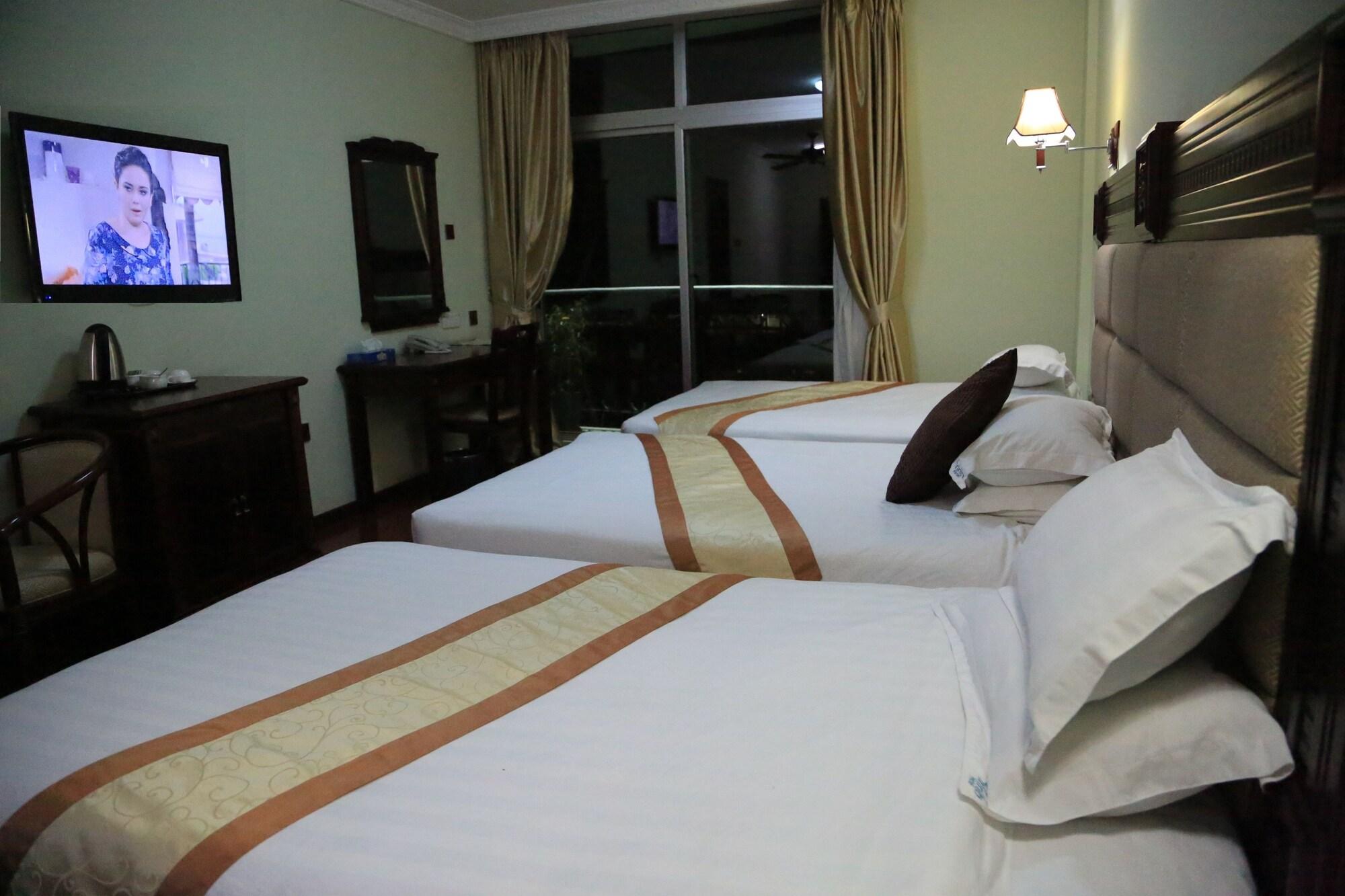 Trinity Hotel 10/43