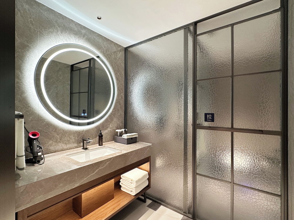 UrCove by Hyatt Shanghai on the Bund 59/59