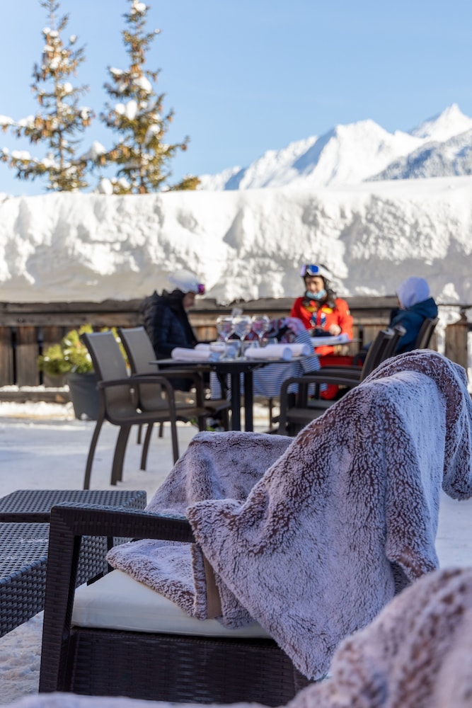 Le Grand Hotel Courchevel 1850 41/49