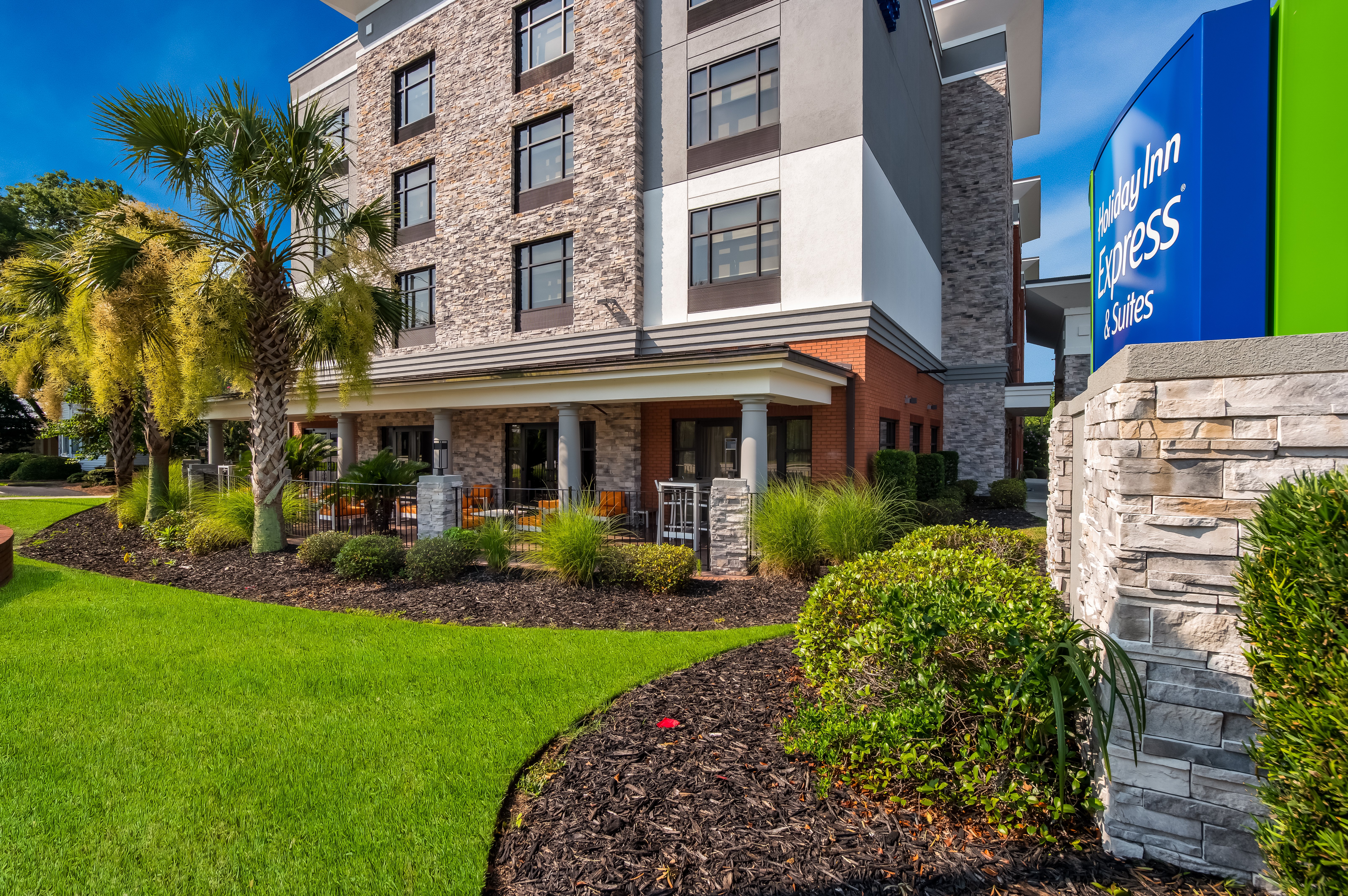 Holiday Inn Express & Suites Lexington 32/32