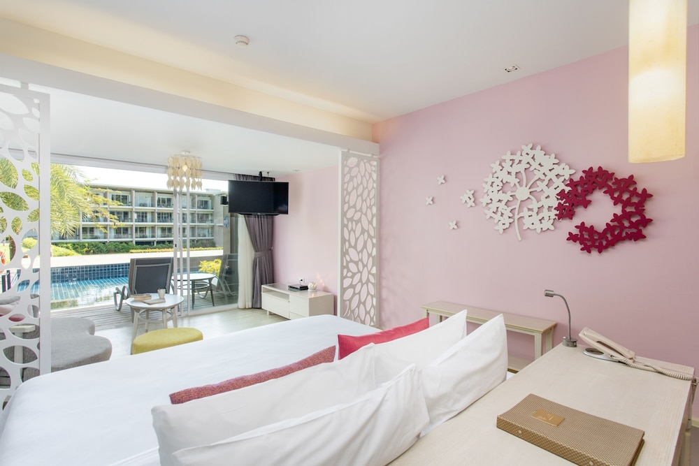 Junior Suite, Pool Access