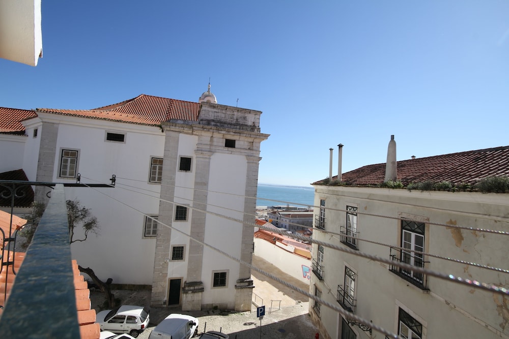 Alfama Right Point 3/55