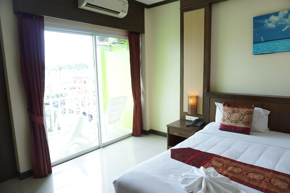 Arita House 13/30
