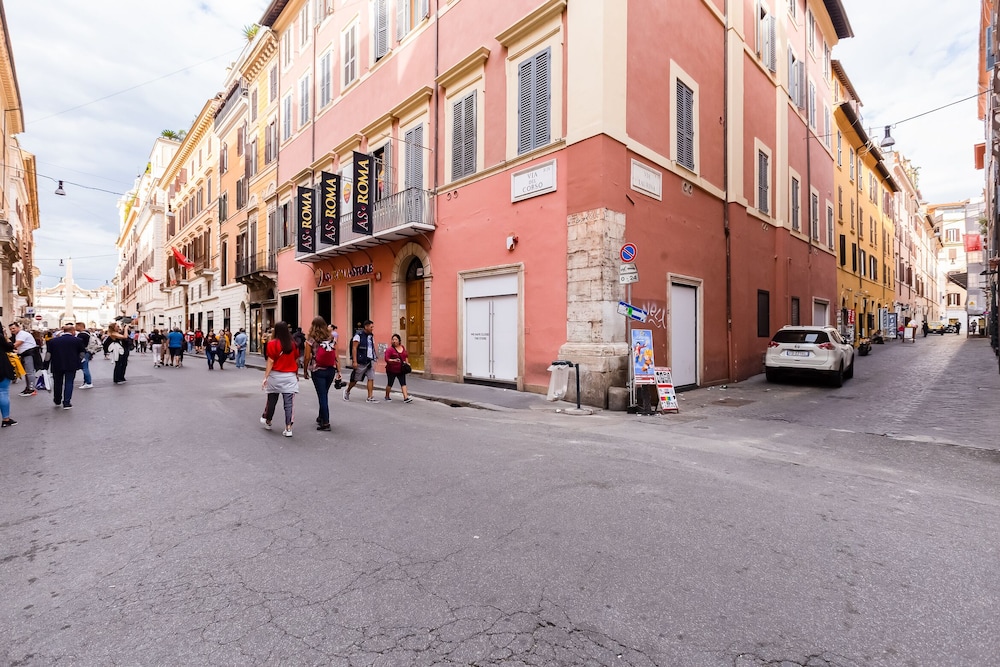 Historical Apartment near Spanish Steps 15/19
