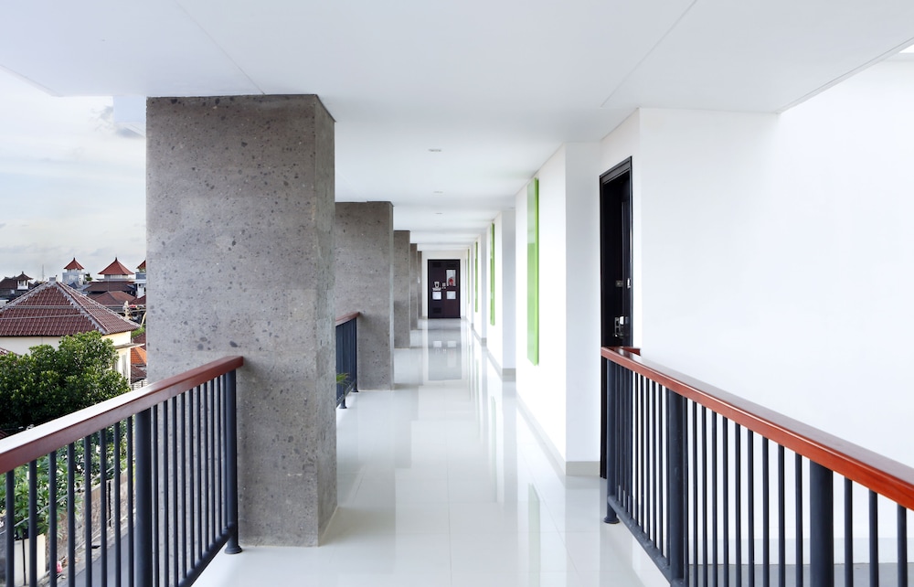 Amaris Teuku Umar 52/52