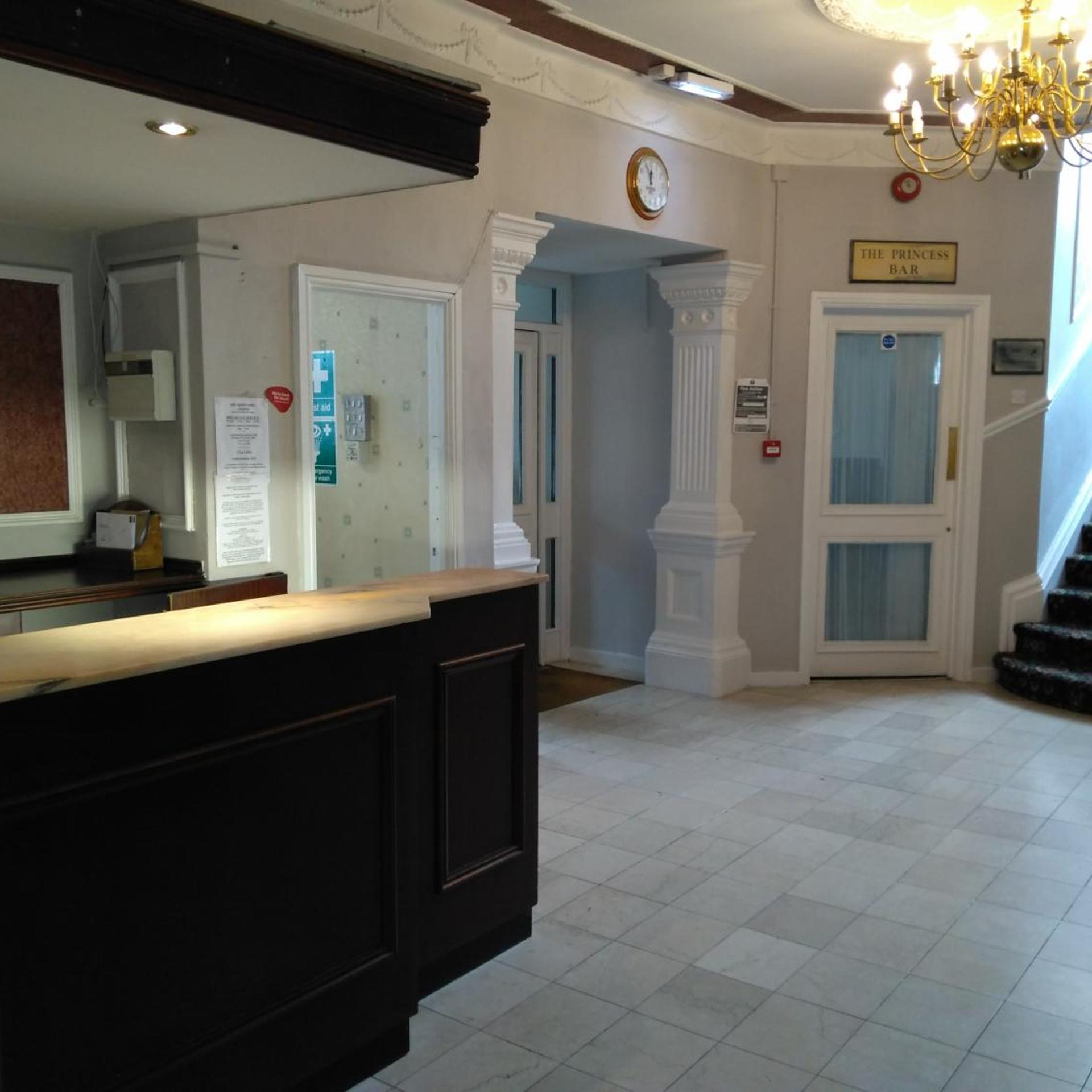 The Crown Hotel 7/37