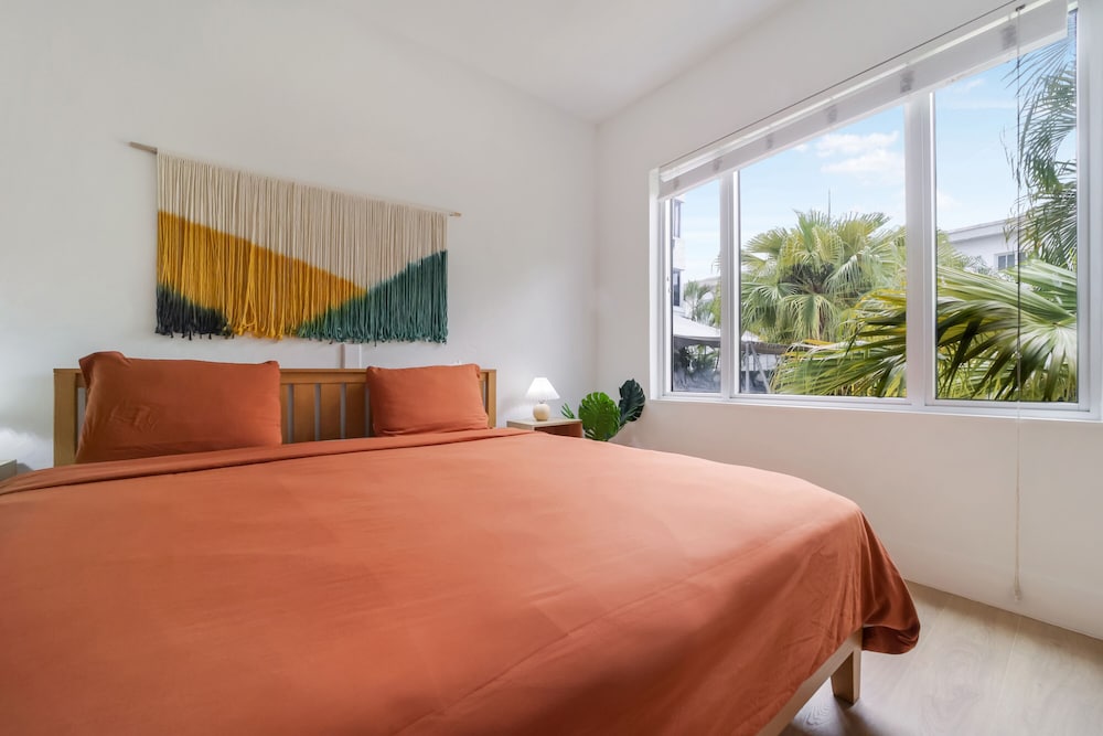 Tropics Hotel And Hostels 15/49