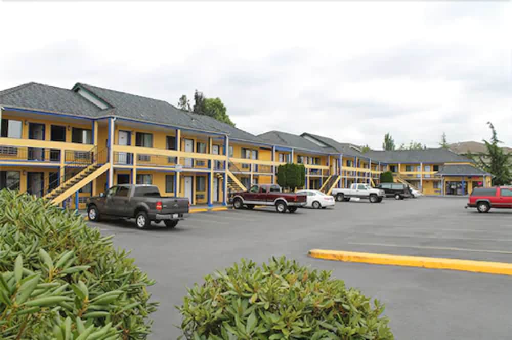 Sumner Motor Inn 3/55