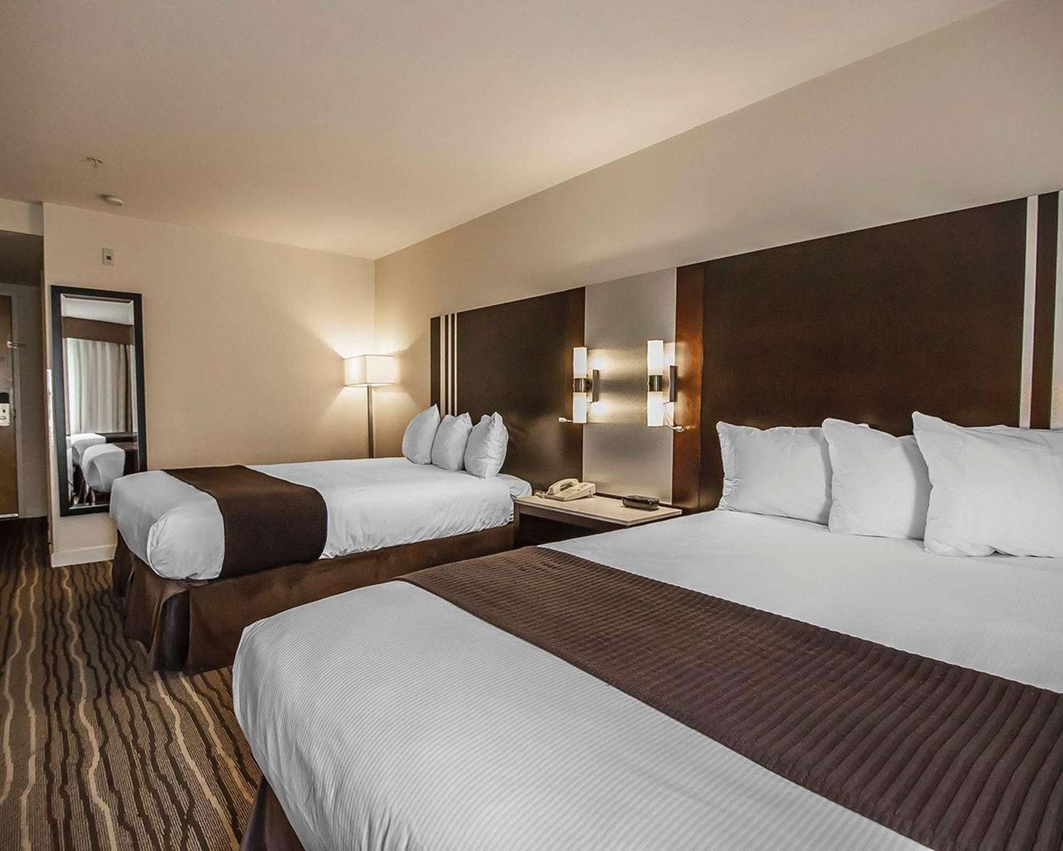Comfort Hotel Vancouver Airport 19/44