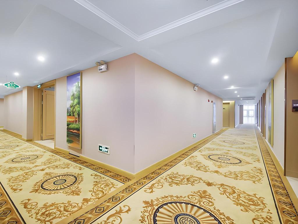 Vienna Hotel (Chaohu Lijing International) photo4